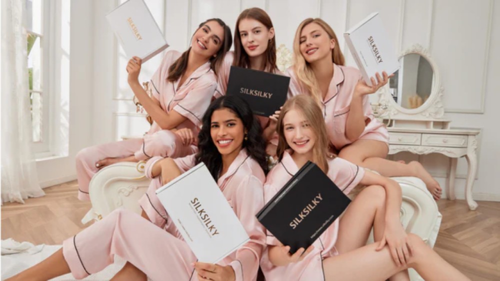 SILKSILKY Review : Redefining Everyday Luxury with the Timeless Touch of Silk